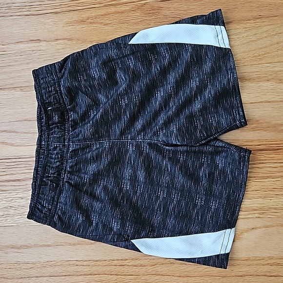 Toddler Boy Shorts 3T Bundle - Picture 3 of 6